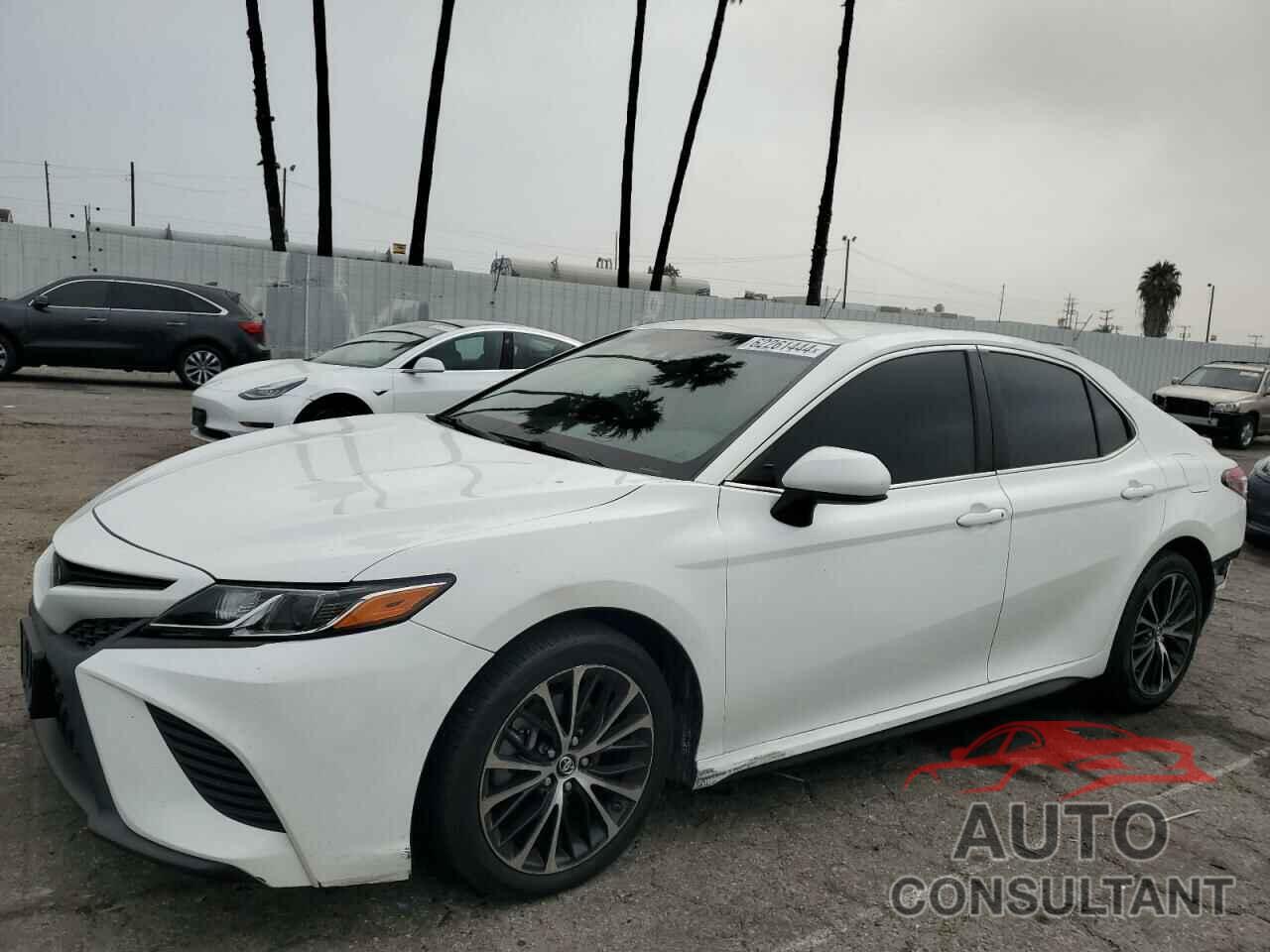 TOYOTA CAMRY 2018 - 4T1B11HK4JU651624