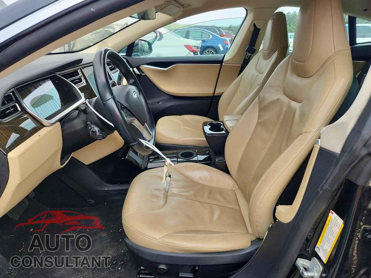 TESLA MODEL S 2013 - 5YJSA1AG0DFP12054
