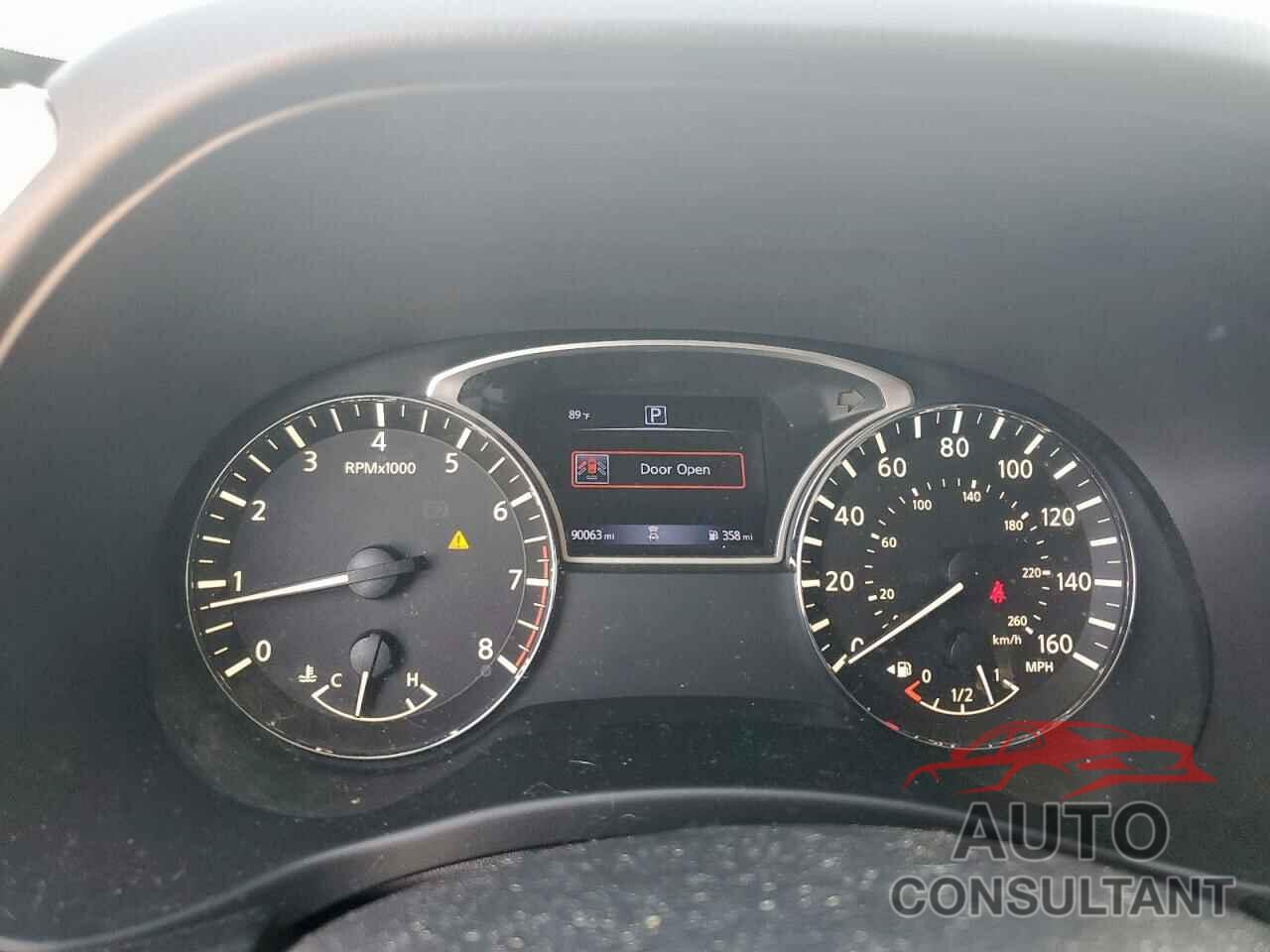 NISSAN PATHFINDER 2018 - 5N1DR2MN3JC678973