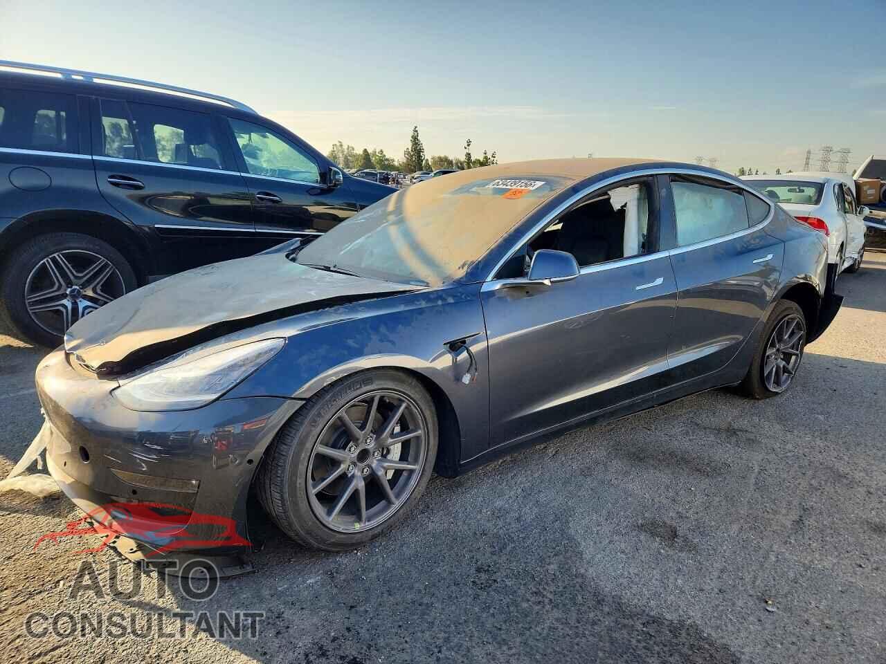 TESLA MODEL 3 2018 - 5YJ3E1EA3JF157661