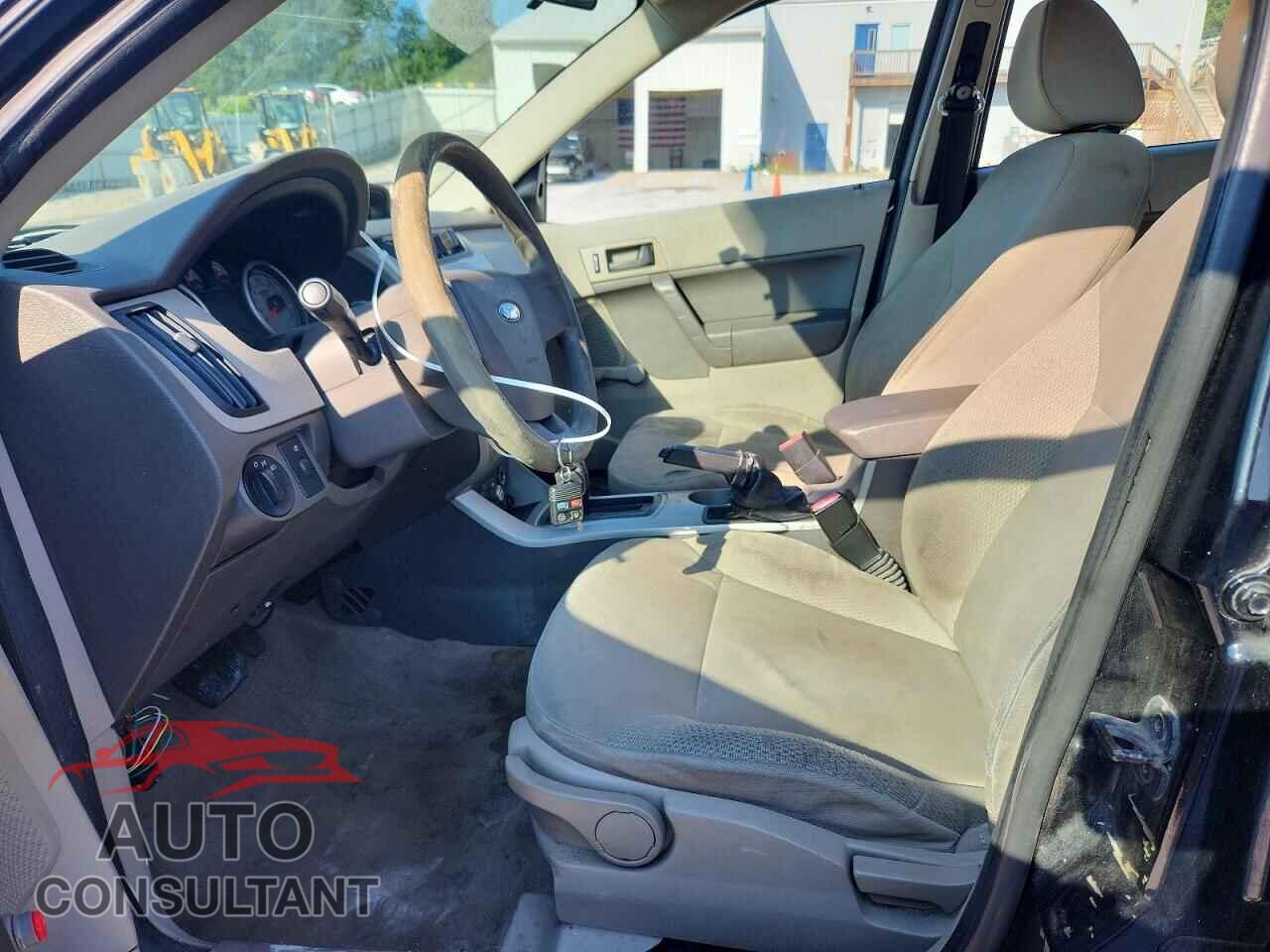FORD FOCUS 2011 - 1FAHP3EN2BW145020