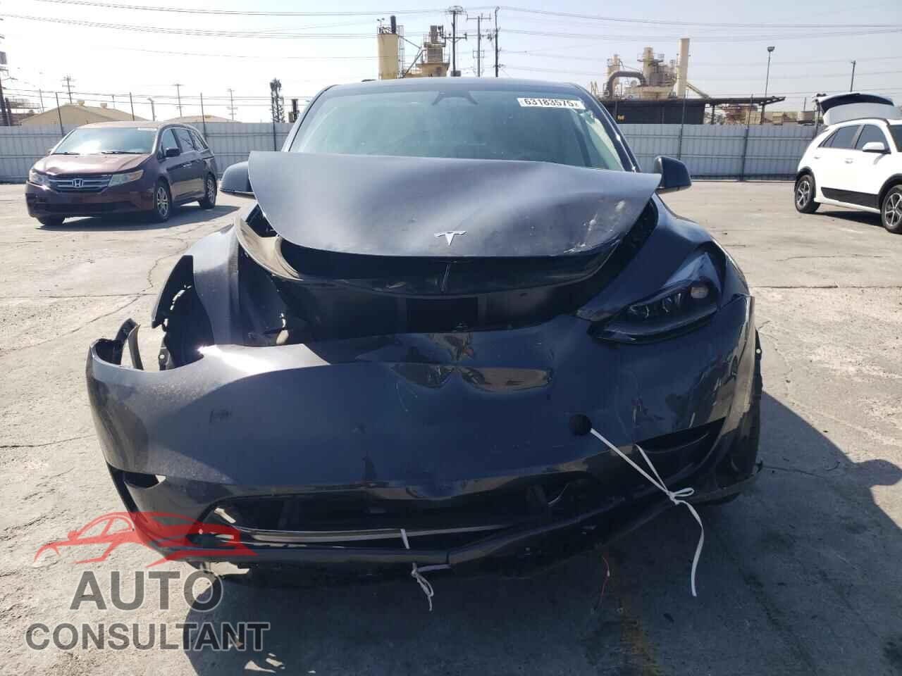 TESLA MODEL Y 2024 - 7SAYGDED8RF106232