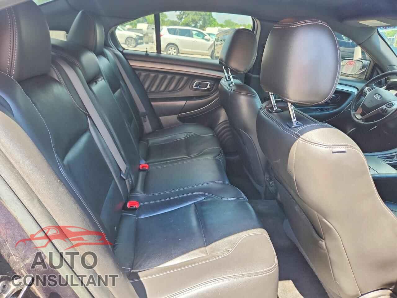 FORD TAURUS 2017 - 1FAHP2E88HG114698