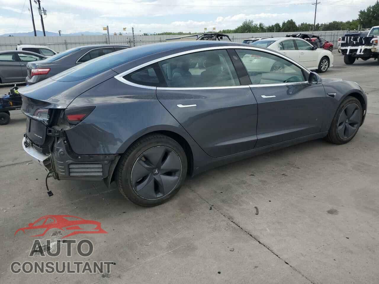 TESLA MODEL 3 2019 - 5YJ3E1EB6KF386703