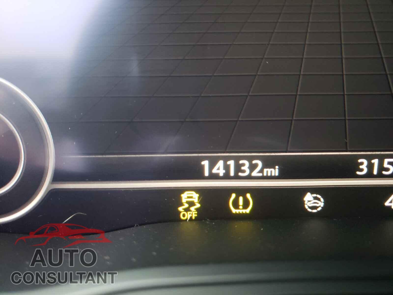 AUDI A5 2019 - WAUTNAF56KA010789