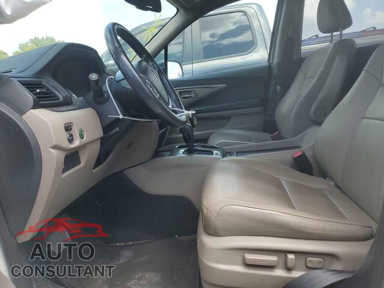 HONDA PILOT 2017 - 5FNYF5H76HB044257