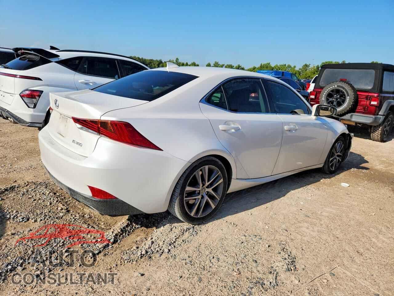 LEXUS IS 2018 - JTHBA1D29J5072003