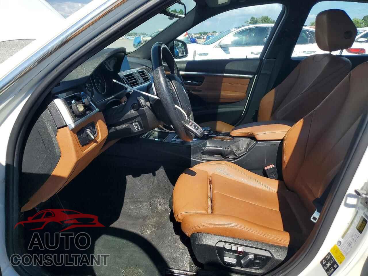 BMW 3 SERIES 2016 - WBA8E3G58GNU05900