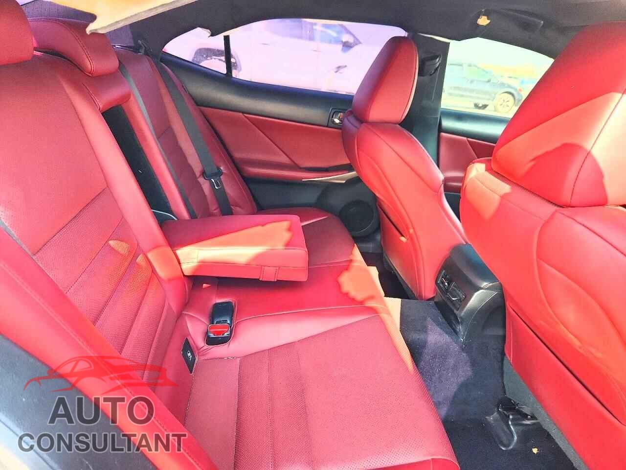 LEXUS IS 2014 - JTHCF1D27E5010420