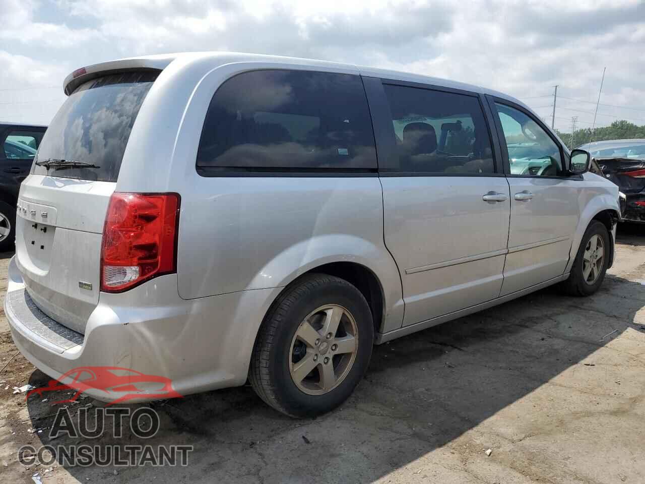 DODGE CARAVAN 2011 - 2D4RN3DG5BR796015