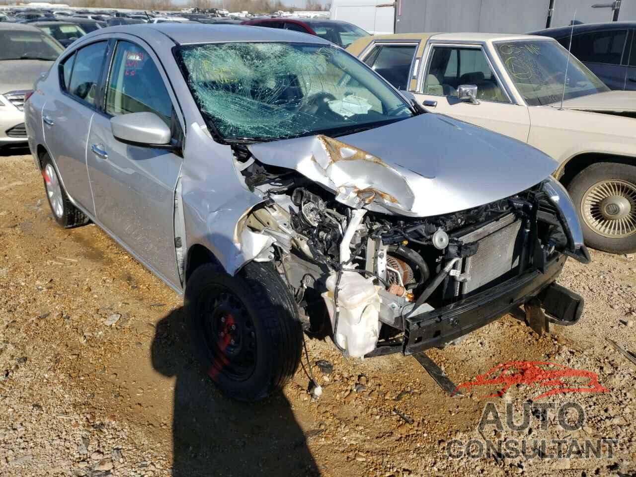 NISSAN VERSA 2018 - 3N1CN7AP2JL800535
