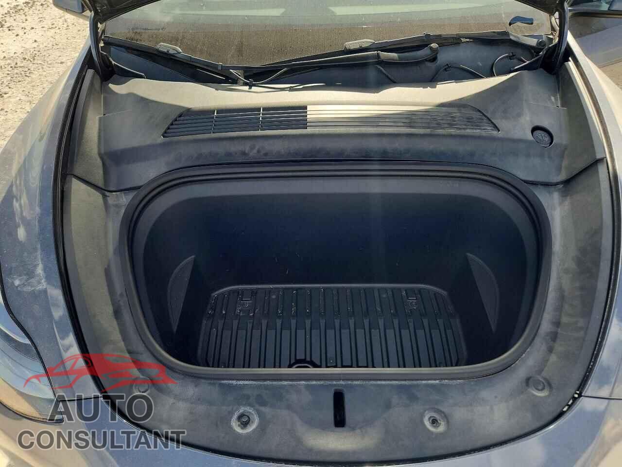 TESLA MODEL Y 2021 - 5YJYGDEF5MF211768