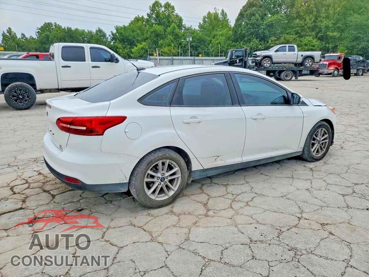 FORD FOCUS 2018 - 1FADP3FE2JL289681
