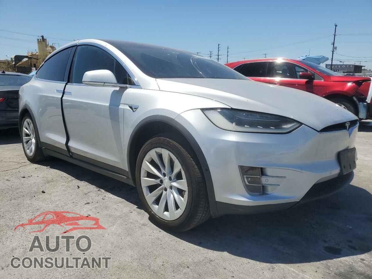 TESLA MODEL X 2018 - 5YJXCBE28JF110647
