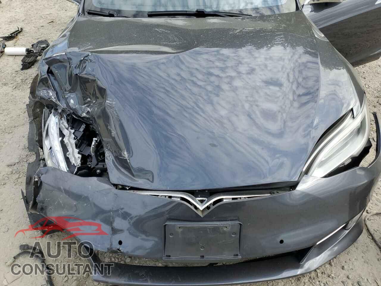 TESLA MODEL S 2017 - 5YJSA1E28HF178886