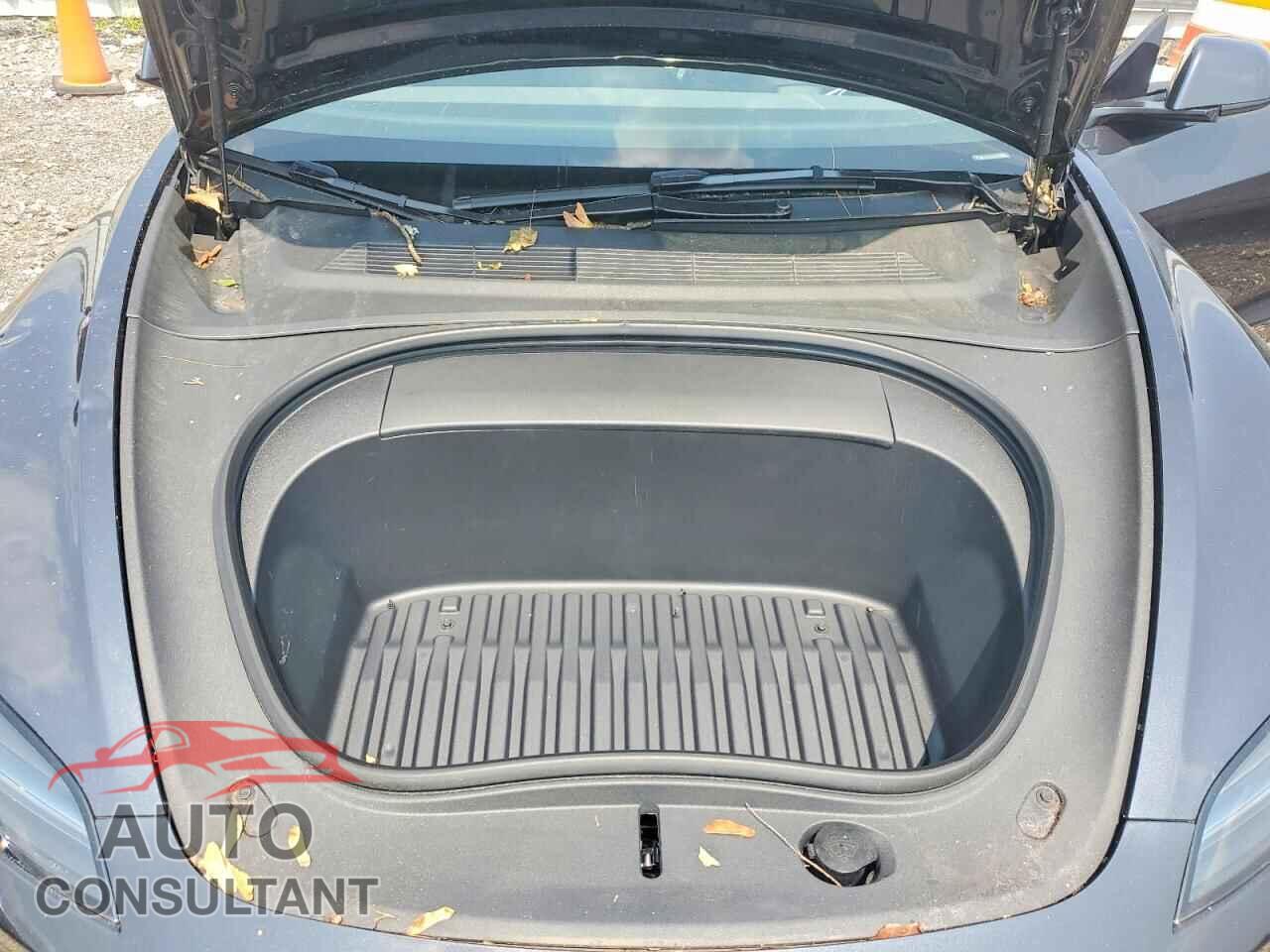 TESLA MODEL 3 2024 - 5YJ3E1EA8RF772511