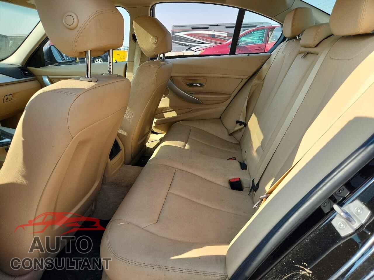 BMW 3 SERIES 2016 - WBA8E5G54GNU22088