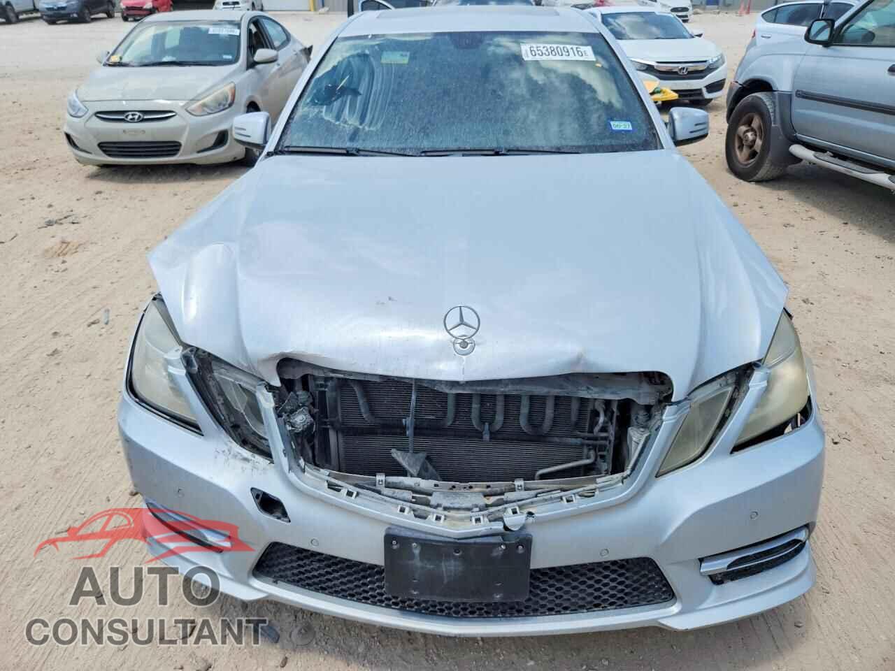 MERCEDES-BENZ E-CLASS 2012 - WDDHF5KBXCA645708