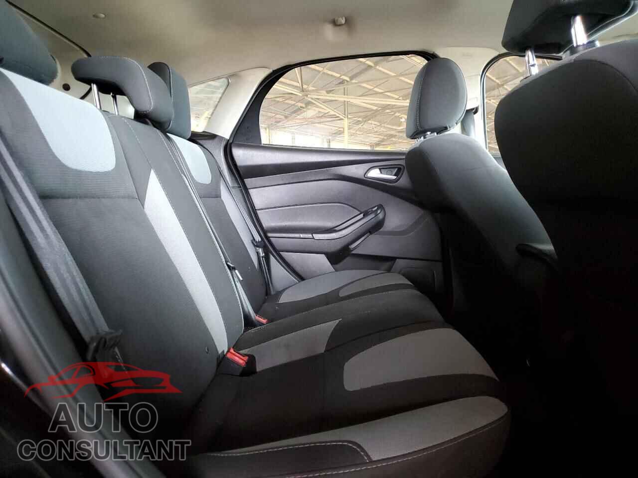 FORD FOCUS 2014 - 1FADP3K26EL259729