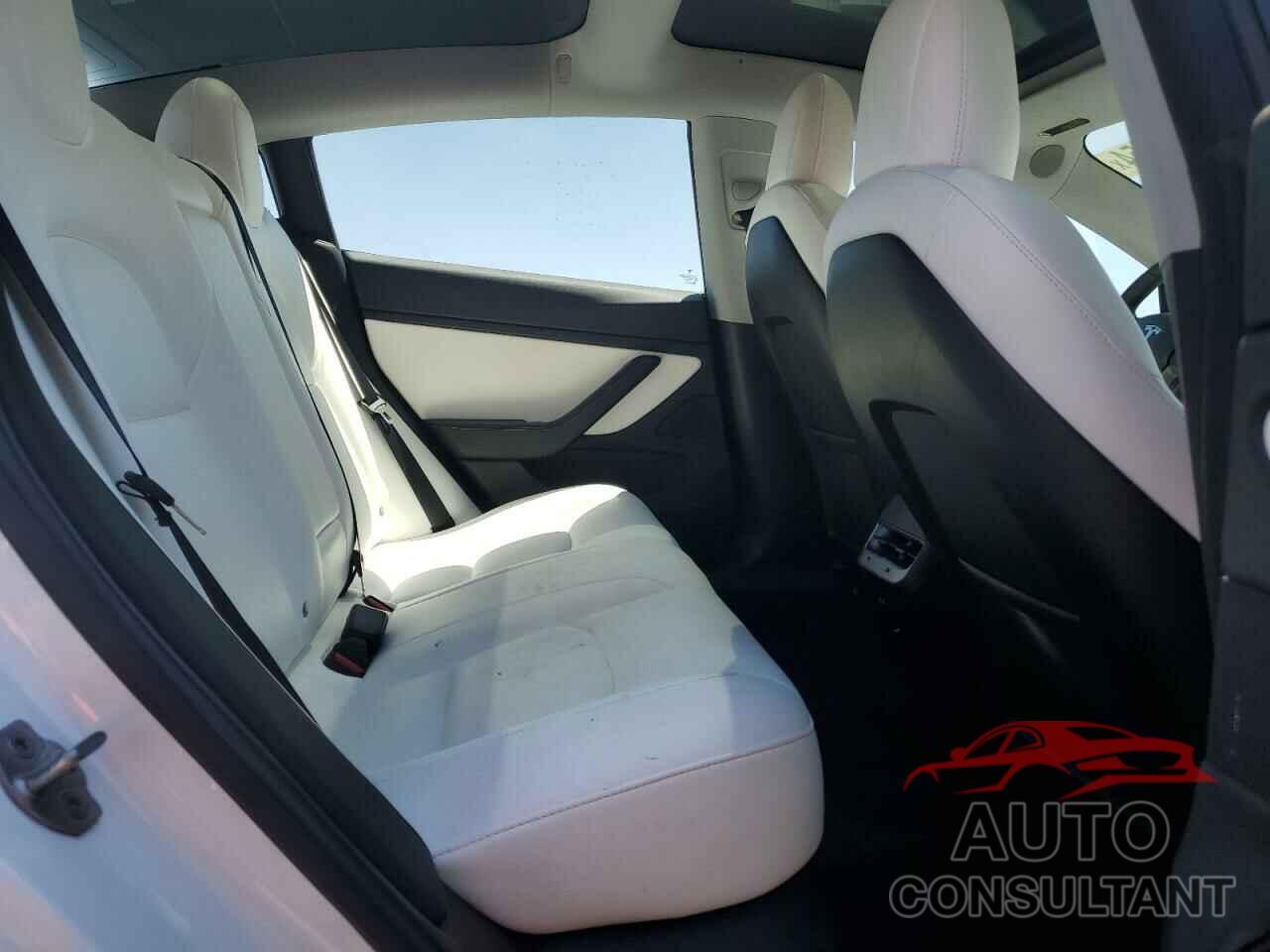 TESLA MODEL 3 2018 - 5YJ3E1EB2JF098093