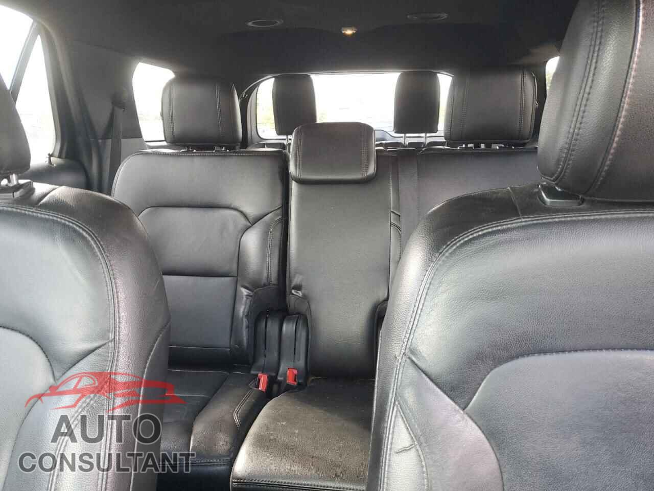 FORD EXPLORER 2018 - 1FM5K7D87JGB52015
