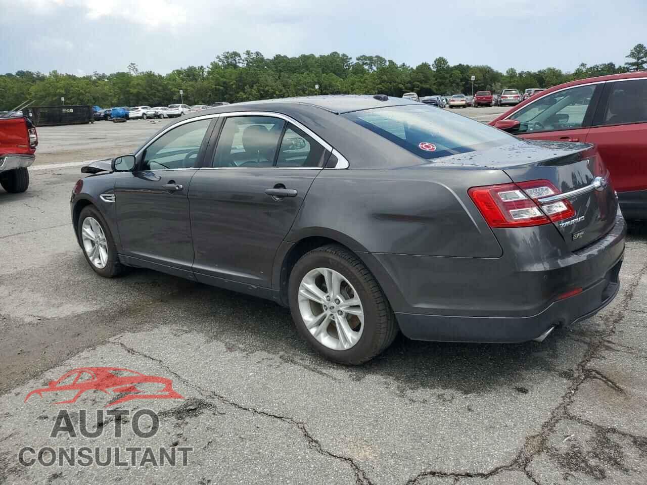 FORD TAURUS 2018 - 1FAHP2E89JG116739