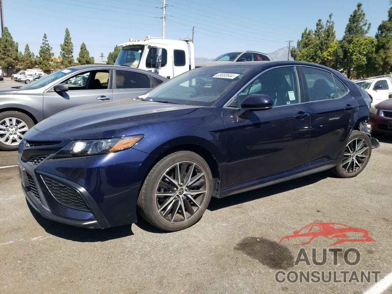 TOYOTA CAMRY 2021 - 4T1G11AKXMU493858
