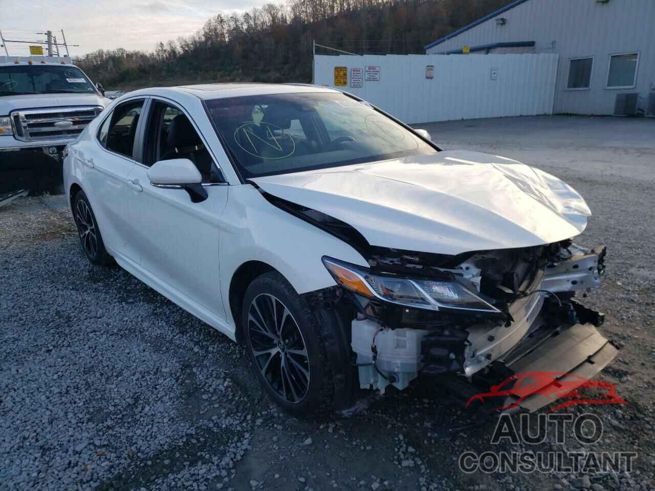 TOYOTA CAMRY 2018 - JTNB11HK5J3001237