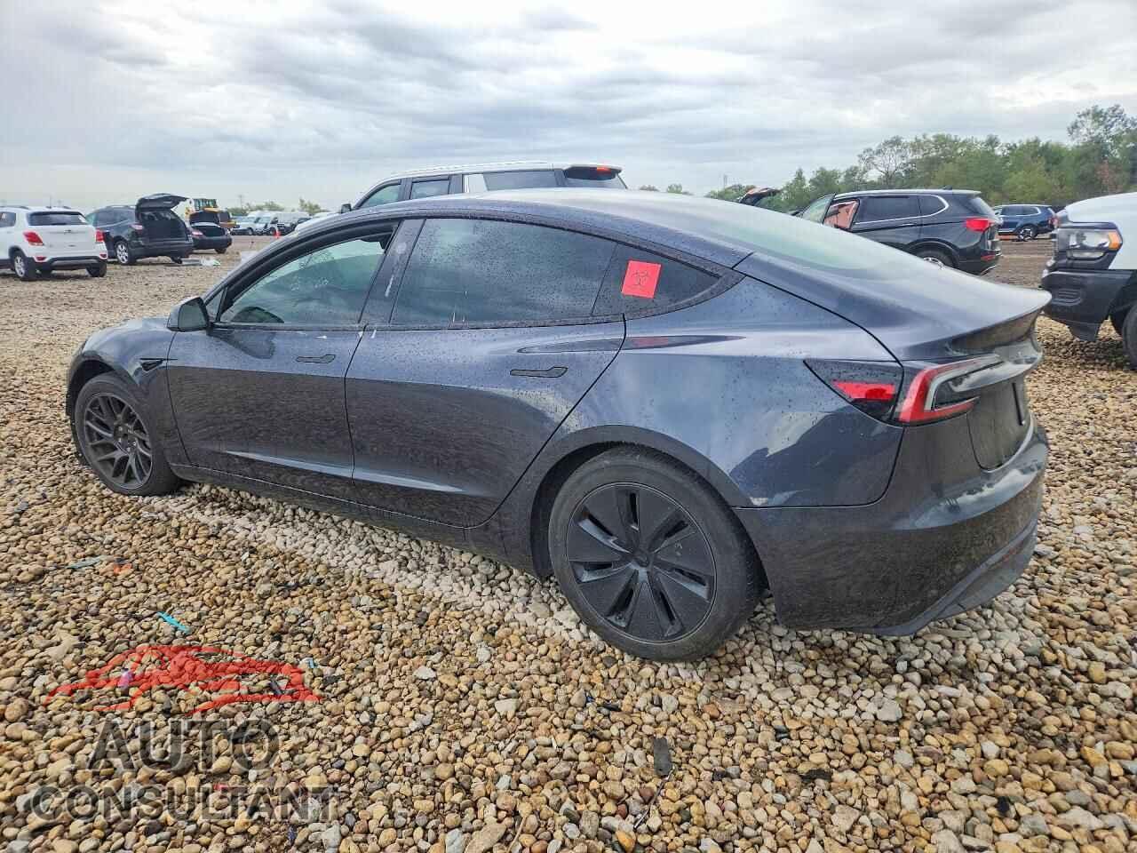 TESLA MODEL 3 2024 - 5YJ3E1EB4RF758582