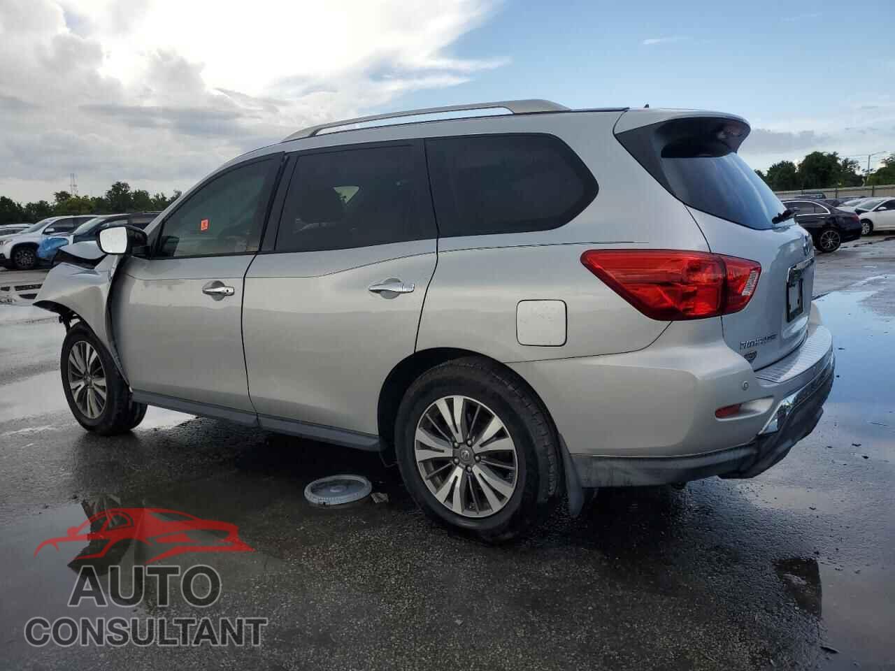 NISSAN PATHFINDER 2017 - 5N1DR2MN8HC657448