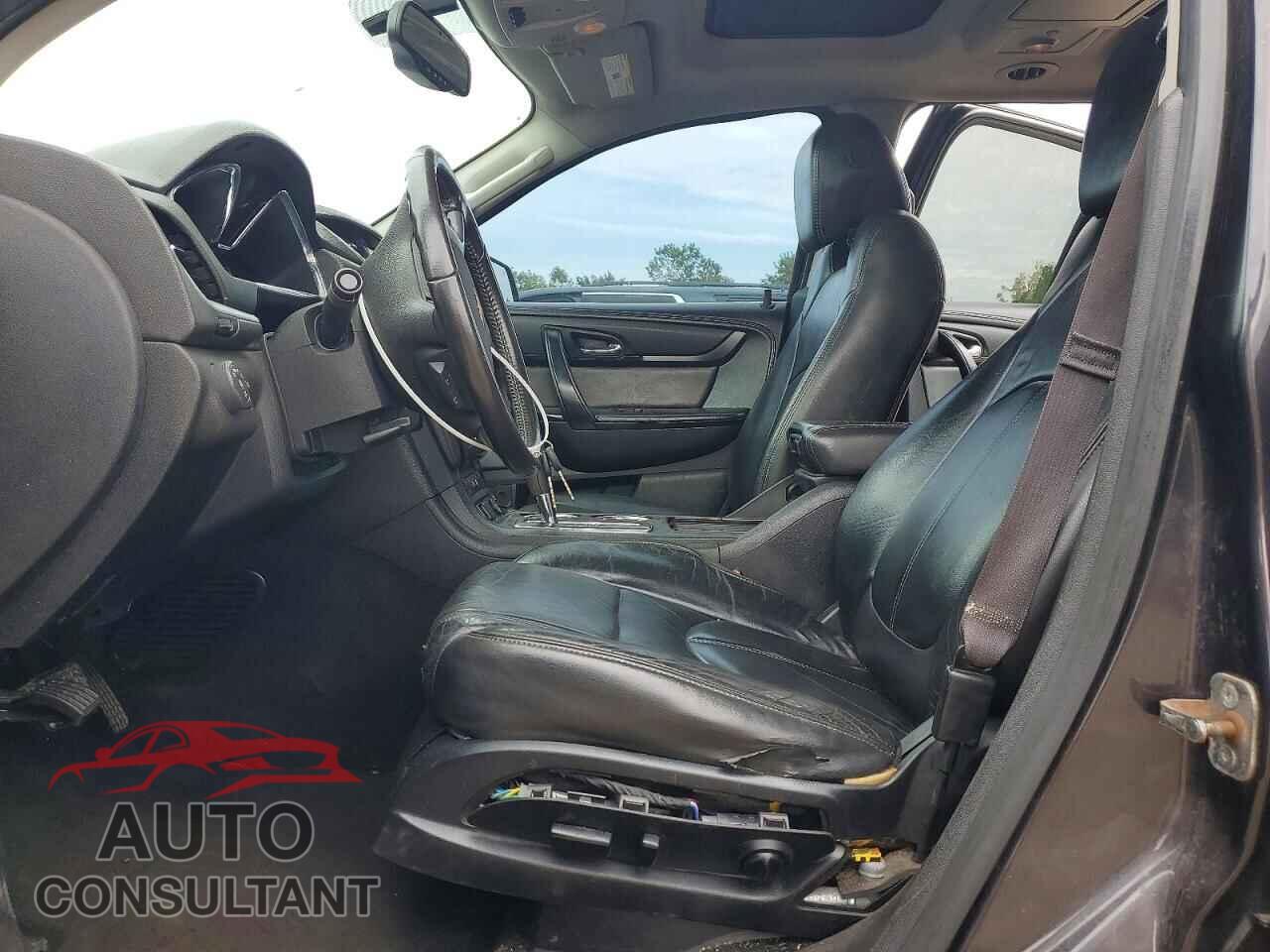 CHEVROLET TRAVERSE 2015 - 1GNKVHKD3FJ299521