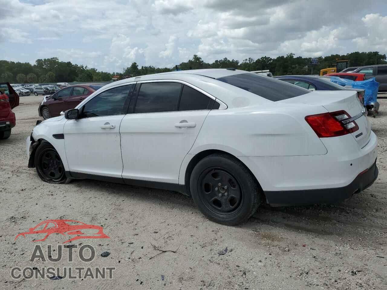 FORD TAURUS 2019 - 1FAHP2L85KG108237