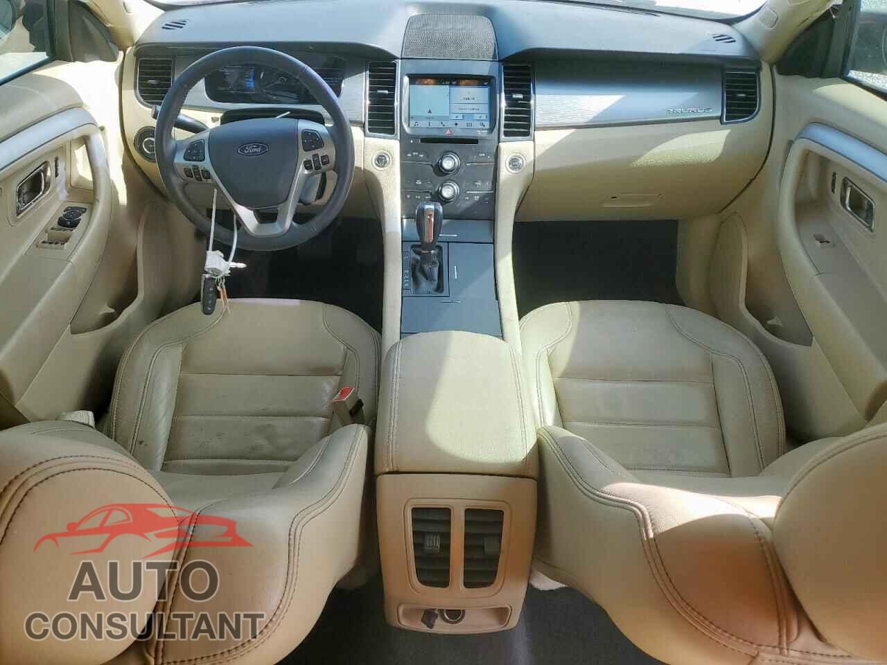 FORD TAURUS 2017 - 1FAHP2E80HG125792