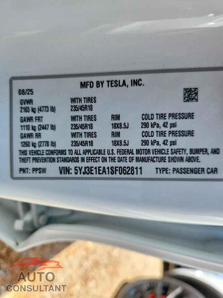 TESLA MODEL 3 2025 - 5YJ3E1EA1SF062811
