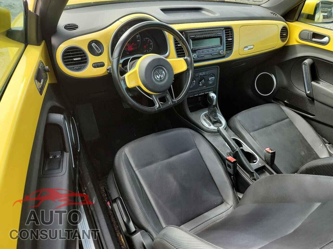 VOLKSWAGEN BEETLE 2012 - 3VWJP7AT7CM632171