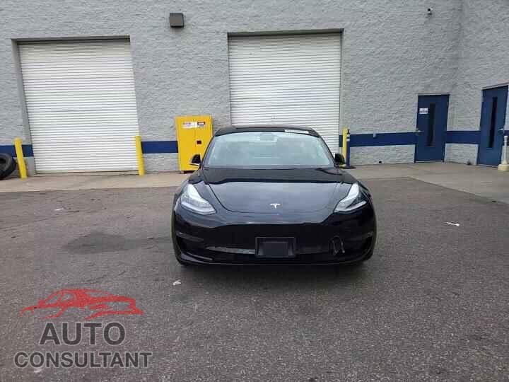 TESLA MODEL 3 2019 - 5YJ3E1EB0KF199070