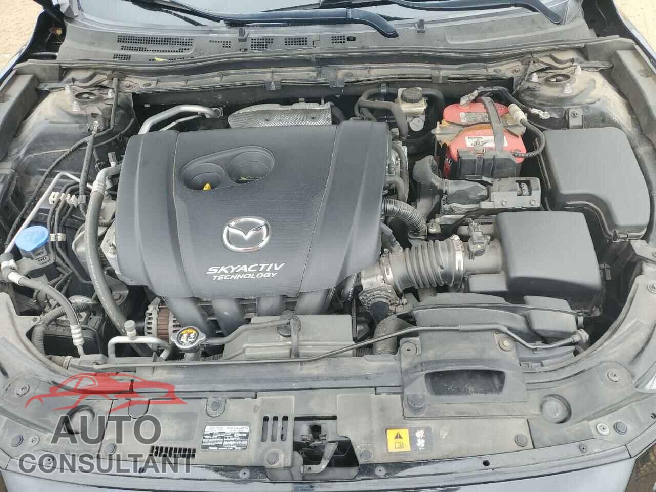 MAZDA 3 2018 - 3MZBN1L38JM181785