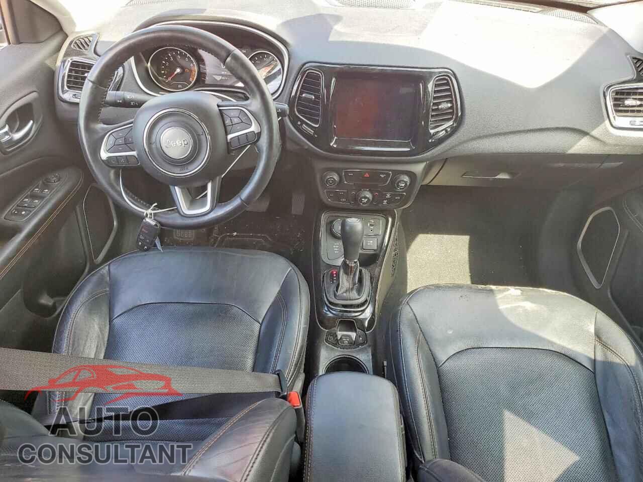 JEEP COMPASS 2018 - 3C4NJDCB9JT102036