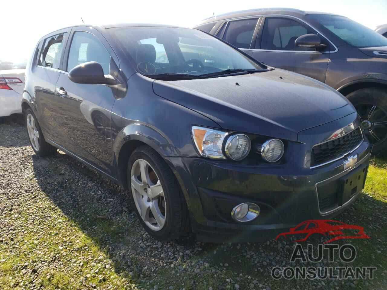 CHEVROLET SONIC 2016 - 1G1JE6SB2G4148282