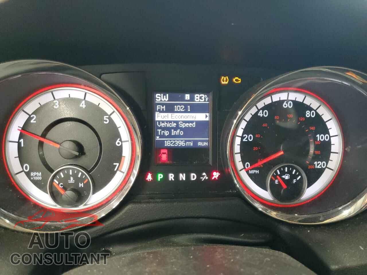DODGE CARAVAN 2011 - 2D4RN5DG8BR711762