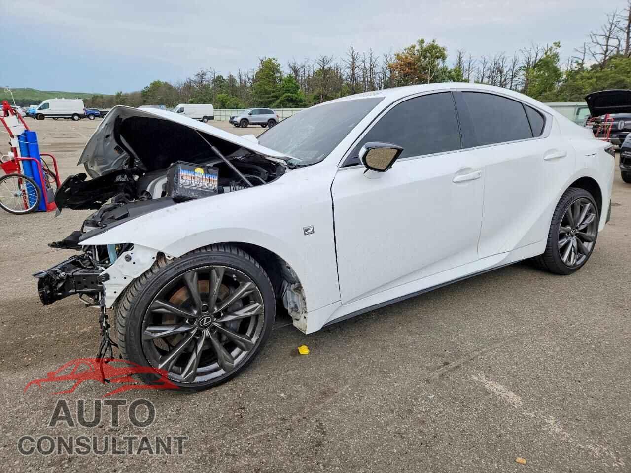 LEXUS IS 2021 - JTHGZ1E21M5020088