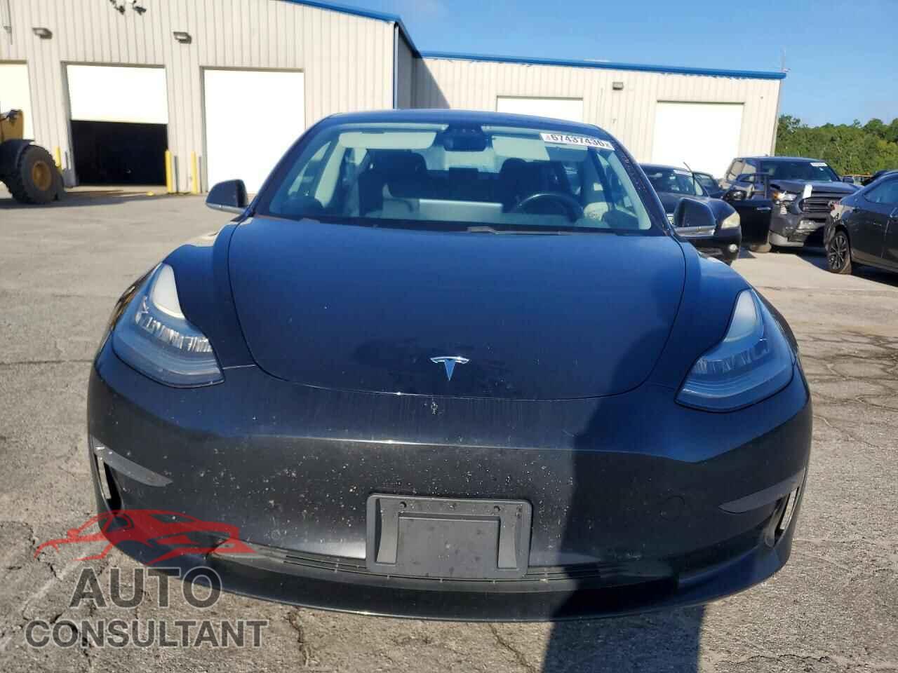 TESLA MODEL 3 2018 - 5YJ3E1EA3JF045894