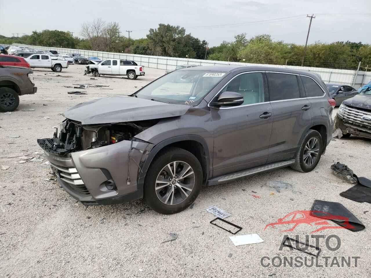 TOYOTA HIGHLANDER 2018 - 5TDZARFH9JS039383