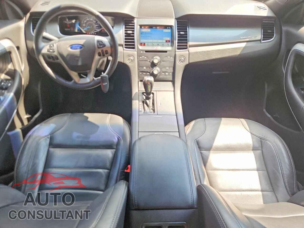 FORD TAURUS 2017 - 1FAHP2E80HG133598