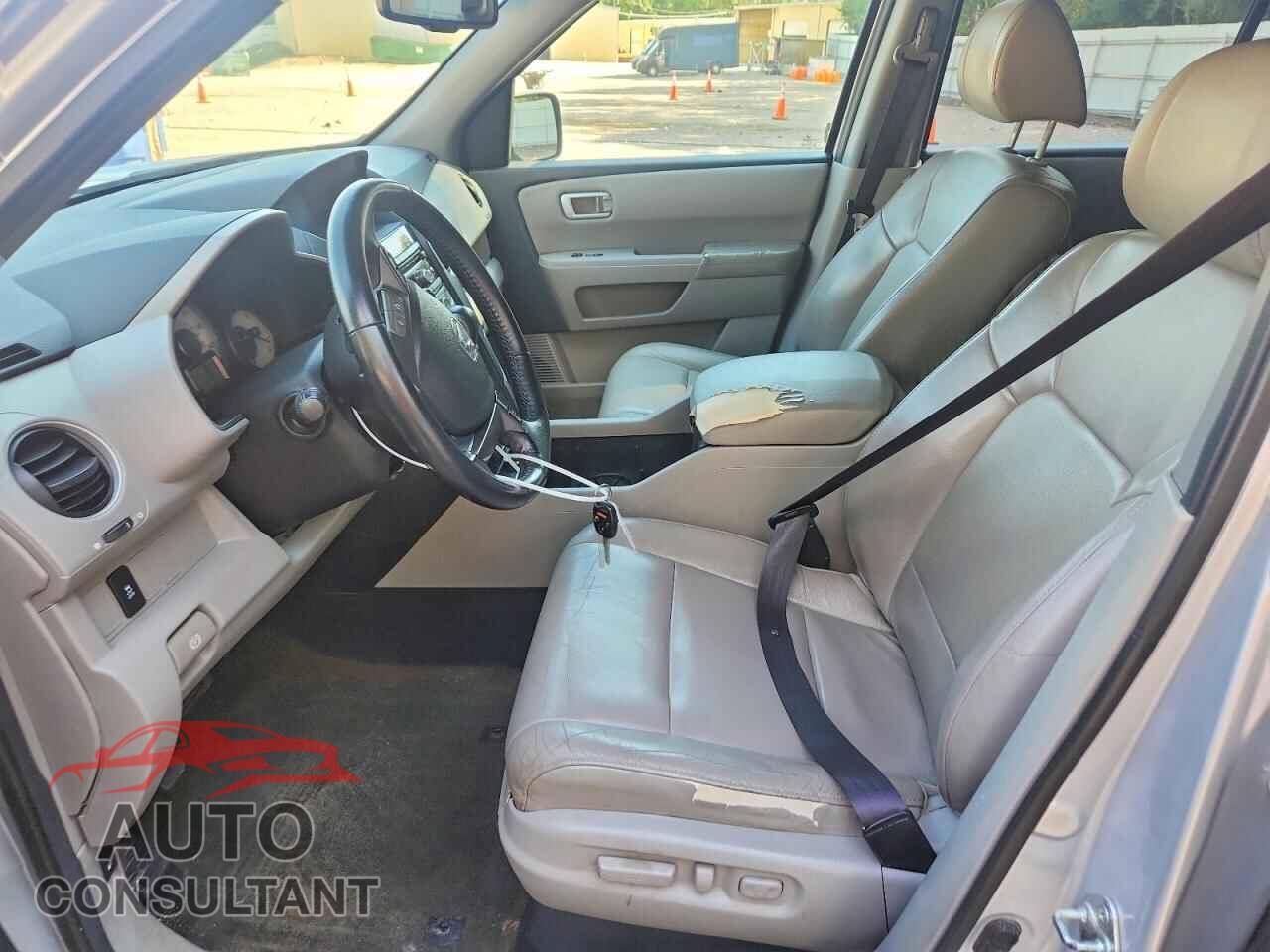HONDA PILOT 2014 - 5FNYF3H57EB008740