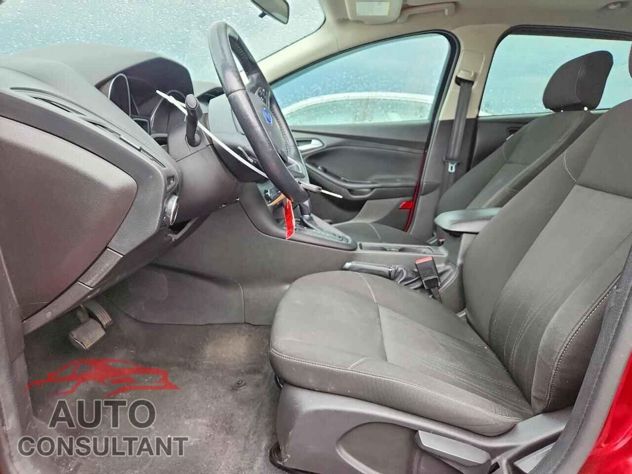 FORD FOCUS 2015 - 1FADP3F2XFL369713