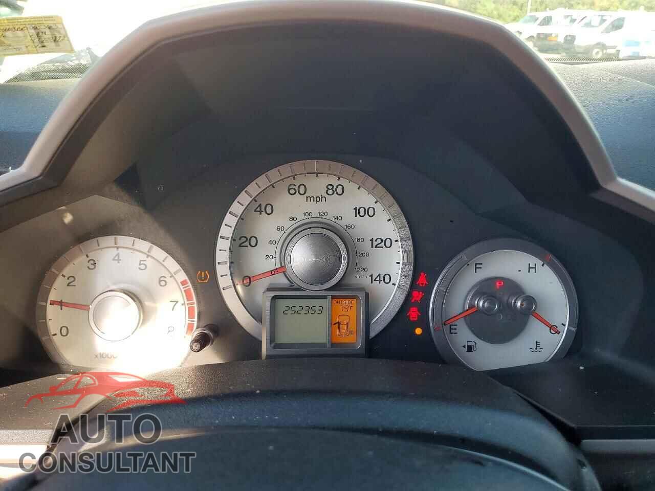 HONDA PILOT 2011 - 5FNYF3H68BB008363
