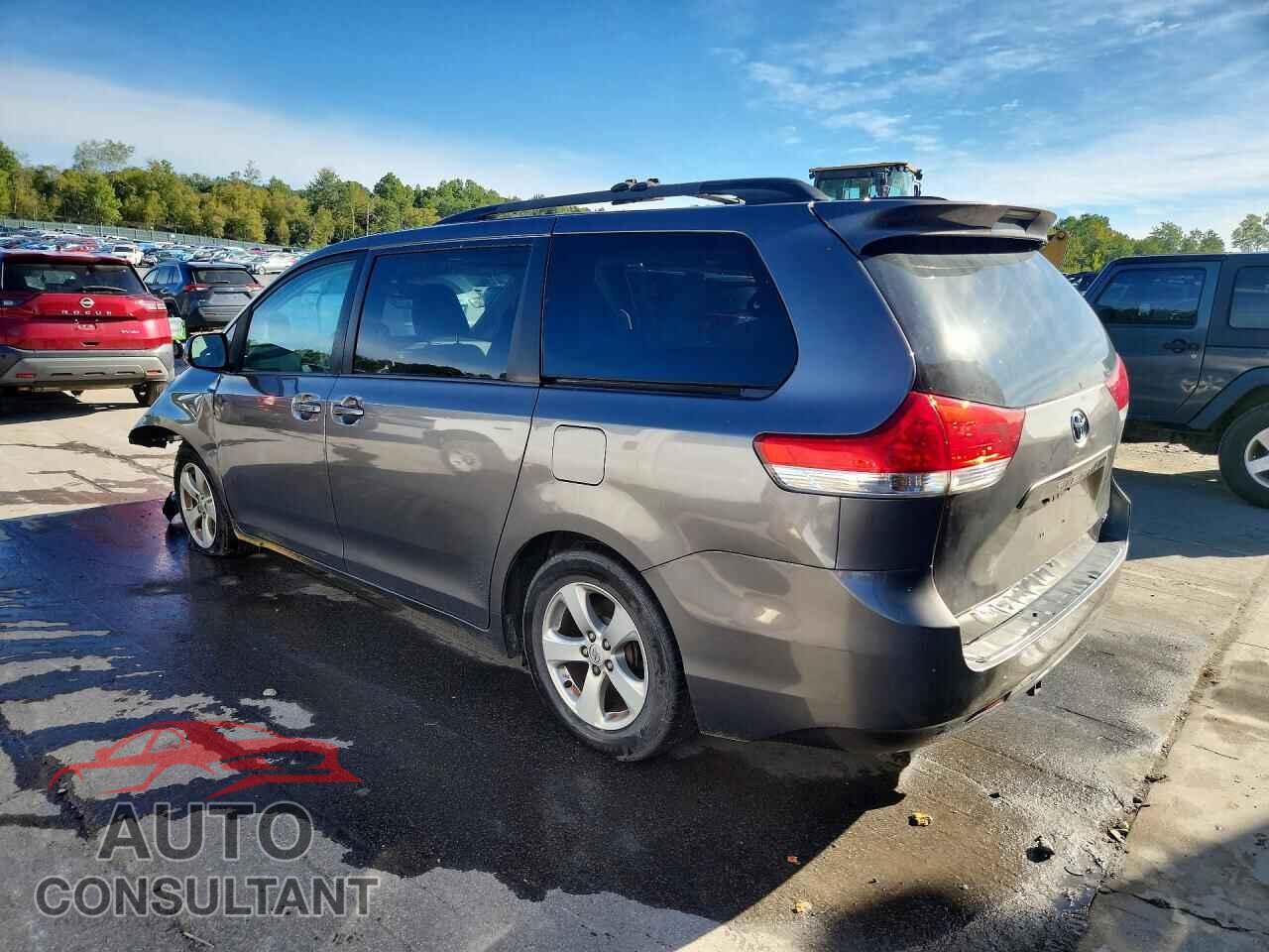 TOYOTA SIENNA 2013 - 5TDKK3DC8DS358233