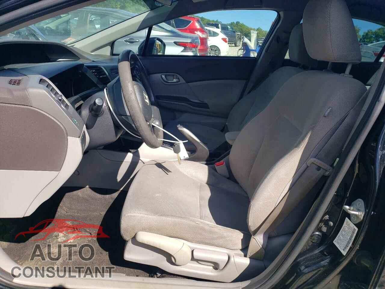 HONDA CIVIC 2012 - 2HGFB2F52CH331084