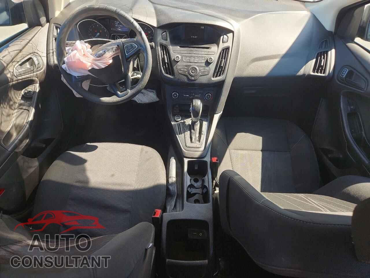 FORD FOCUS 2017 - 1FADP3E26HL326488